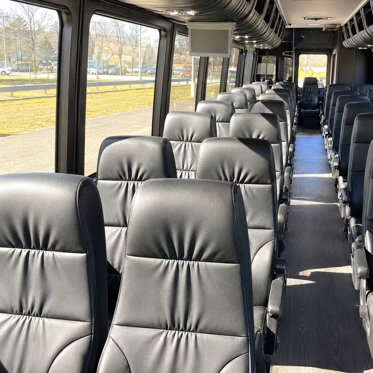 washington 35 passenger minibus rental